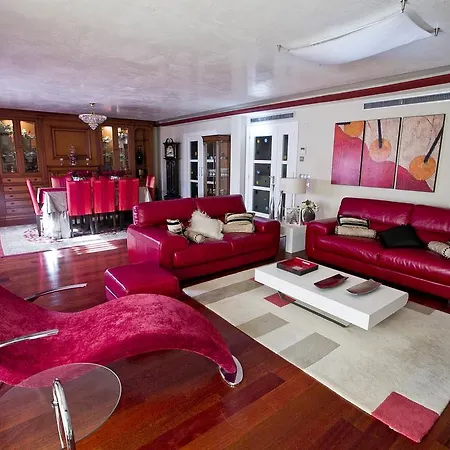 Center Luxury Apartment